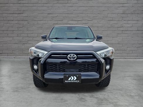 Used 2020 Toyota 4Runner SR5 Premium w/ Moonroof Package AWD/4WD image 2