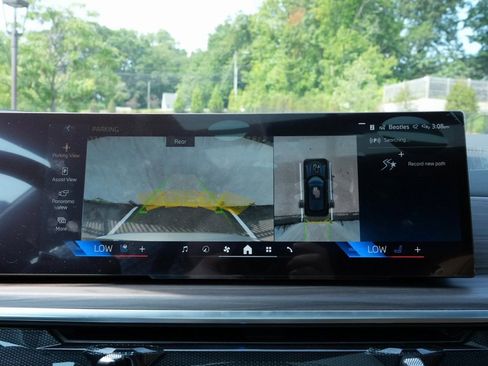 New 2026 BMW X5 xDrive40i w/ Executive Package image 18