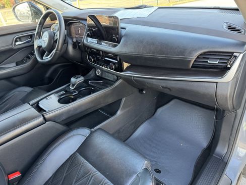 Used 2022 Nissan Rogue Platinum w/ Head-Up Display Package image 43