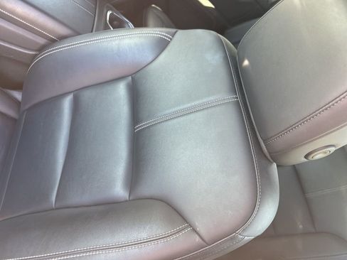 Used 2024 GMC Acadia Elevation AWD/4WD image 4