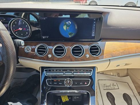 Used 2017 Mercedes-Benz E 300 image 23