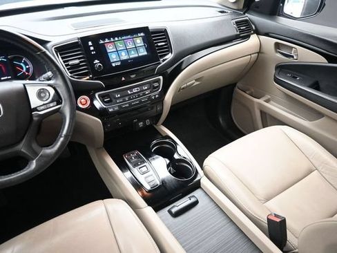 Certified 2022 Honda Pilot Touring image 10