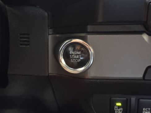 Used 2019 Toyota Tacoma TRD Sport w/ Technology Package RWD image 20