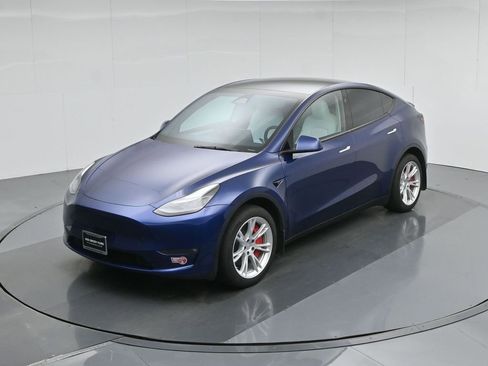 Used 2024 Tesla Model Y Long Range image 41