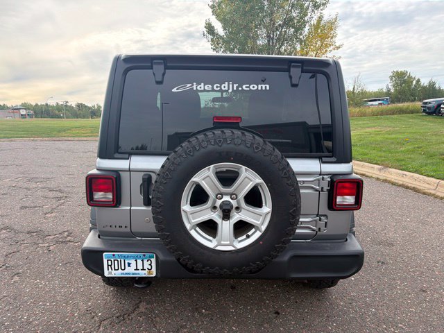 Used 2019 Jeep Wrangler Sport AWD/4WD image 4