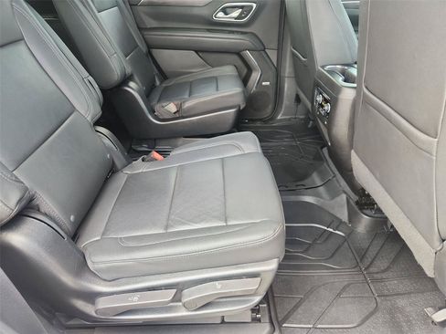 Used 2023 Chevrolet Tahoe Z71 w/ Luxury Package AWD/4WD image 28