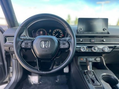 Used 2025 Honda Civic Sport image 12