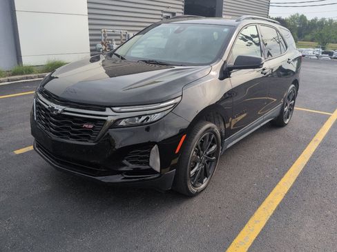Used 2023 Chevrolet Equinox RS w/ RS Leather Package AWD/4WD image 1
