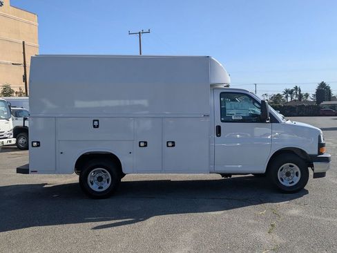 New 2025 GMC Savana 3500 w/ Power Convenience Package image 5