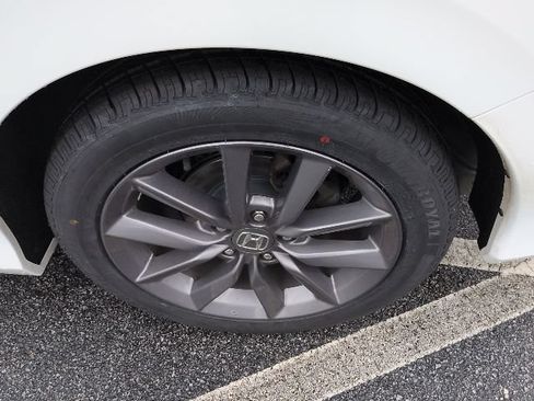 Used 2020 Honda Civic EX image 20