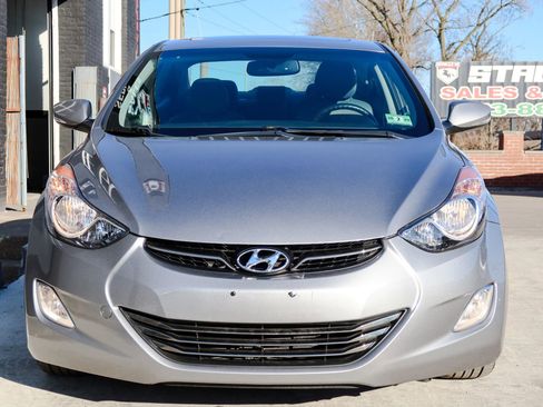 Used 2012 Hyundai Elantra Limited w/ Technology Pkg 5 image 2