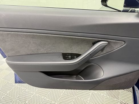 Used 2018 Tesla Model 3 Long Range RWD image 9