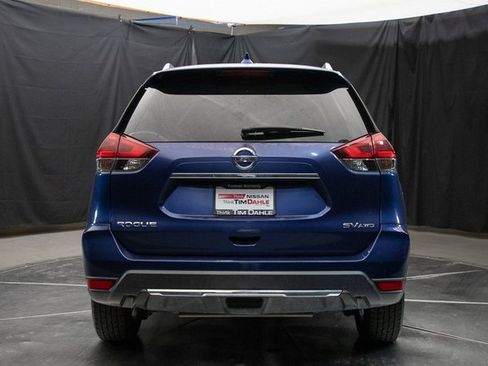 Used 2018 Nissan Rogue SV image 11