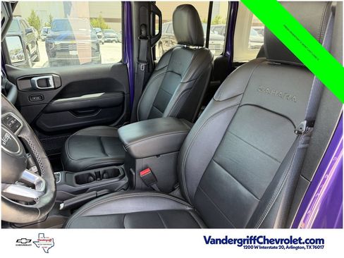 Used 2023 Jeep Wrangler Unlimited Sahara w/ Cold Weather Group AWD/4WD image 23