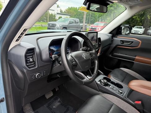 Used 2022 Ford Bronco Sport Outer Banks w/ Tech Package AWD/4WD image 11