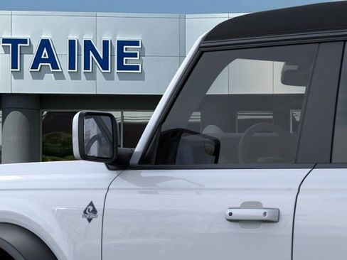 New 2025 Ford Bronco Outer Banks w/ Sasquatch Package AWD/4WD image 22