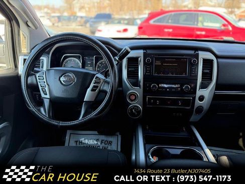 Used 2019 Nissan Titan SV w/ SV Convenience Package image 26