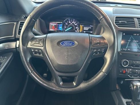 Used 2019 Ford Explorer XLT w/ Equipment Group 202A image 26