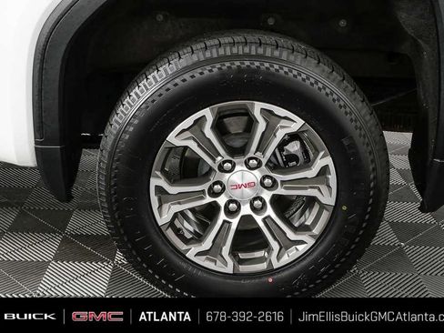 Certified 2025 GMC Sierra 1500 SLT AWD/4WD image 34