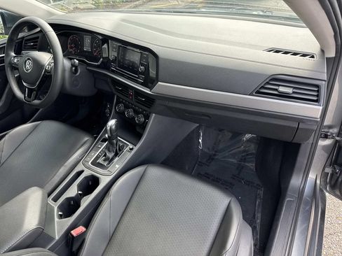Used 2020 Volkswagen Jetta SE FWD image 42