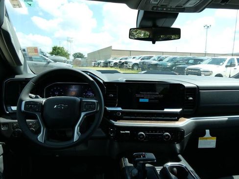 New 2026 Chevrolet Silverado 1500 LT Trail Boss AWD/4WD image 16