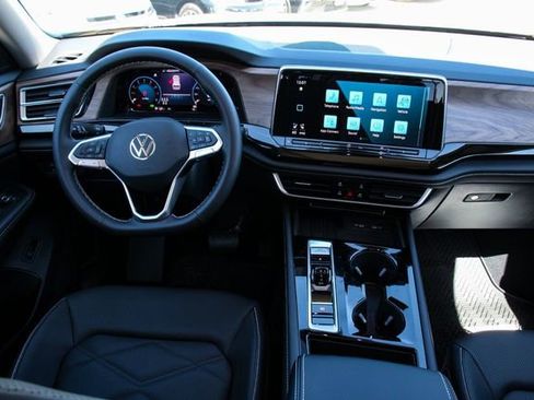 New 2026 Volkswagen Atlas SE image 24
