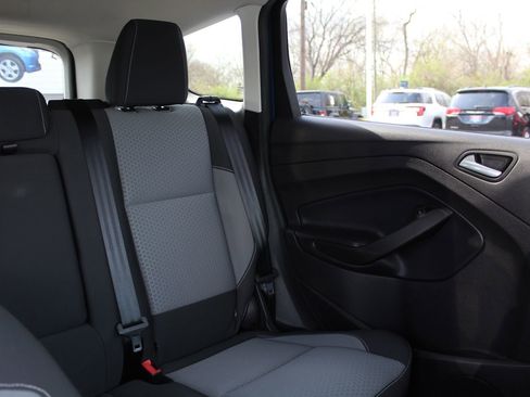 Used 2019 Ford Escape SE image 14