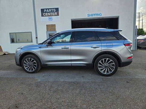 Used 2024 Lincoln Corsair Reserve w/ Towing Package AWD/4WD image 2
