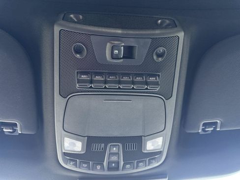 Used 2022 Ford F250 Platinum w/ FX4 Off-Road Package AWD/4WD image 30