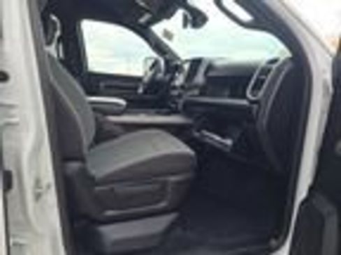 Used 2024 RAM 2500 Big Horn w/ Off Road Package AWD/4WD image 7