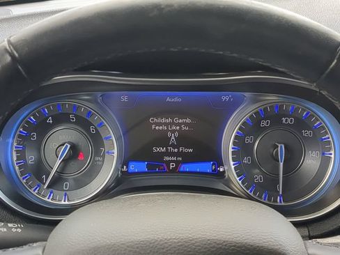 Used 2022 Chrysler 300 Touring RWD image 30