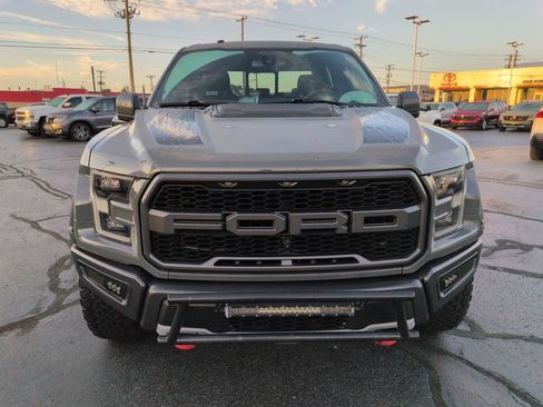 Used 2018 Ford F150 Raptor w/ Equipment Group 802A Luxury AWD/4WD image 8