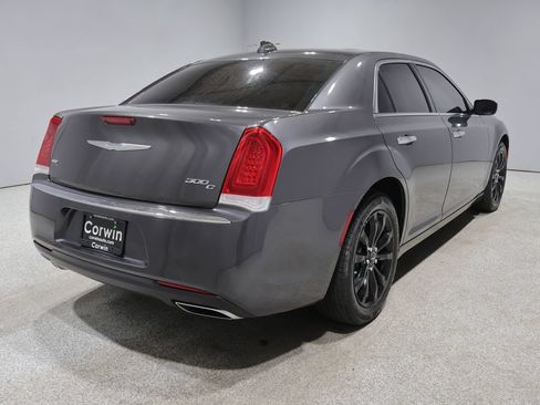 Used 2016 Chrysler 300 C AWD/4WD image 2