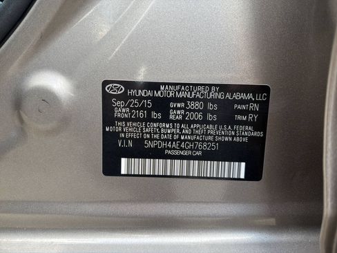 Used 2016 Hyundai Elantra Limited FWD image 34