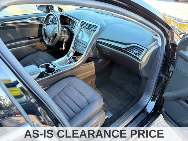 Used 2016 Ford Fusion SE AWD/4WD image 40