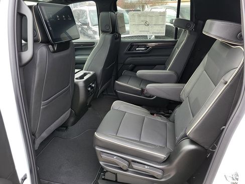 New 2026 GMC Yukon XL Elevation w/ Elevation Premium Package image 4