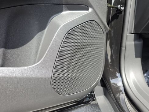 New 2026 Chevrolet Trax RS w/ Sunroof Package FWD image 21