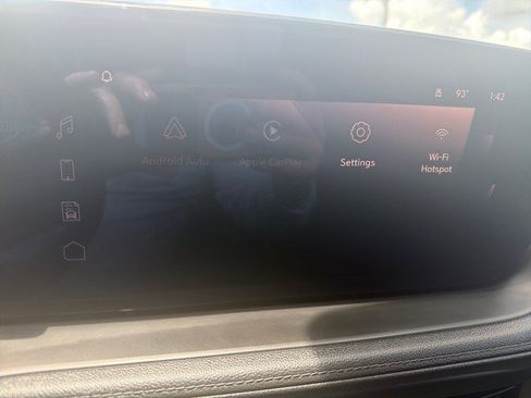 Used 2024 Buick Encore GX Sport Touring FWD image 7