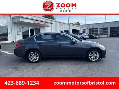 Used 2011 INFINITI G25 x w/ Moonroof Pkg