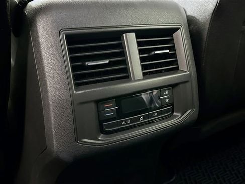 Used 2022 Volkswagen Atlas SE image 25