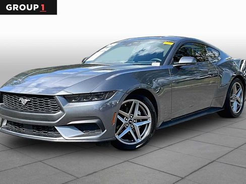 Used 2025 Ford Mustang Coupe RWD image 1