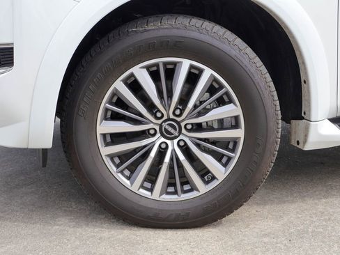 Used 2024 Nissan Armada SL image 32