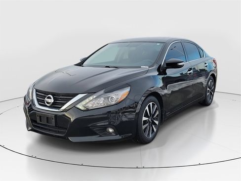 Used 2018 Nissan Altima 2.5 SL w/ 2.5 SL Technology Package image 2
