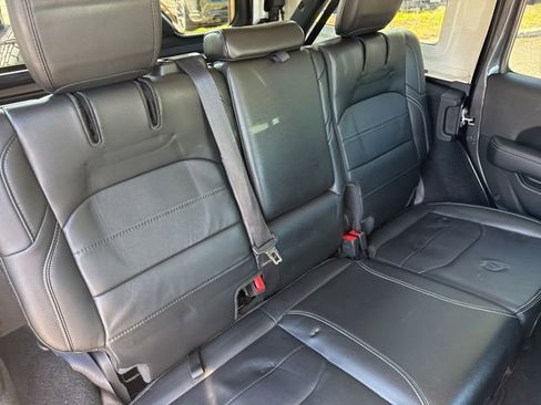Used 2023 Jeep Wrangler Unlimited Sahara AWD/4WD image 24