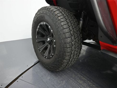 Used 2020 Jeep Gladiator Sport w/ Quick Order Package 24S image 12