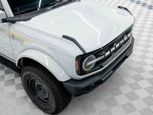 Used 2022 Ford Bronco Outer Banks w/ Sasquatch Package AWD/4WD image 28