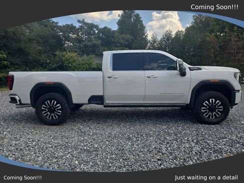 Used 2024 GMC Sierra 3500 Denali Ultimate AWD/4WD image 6