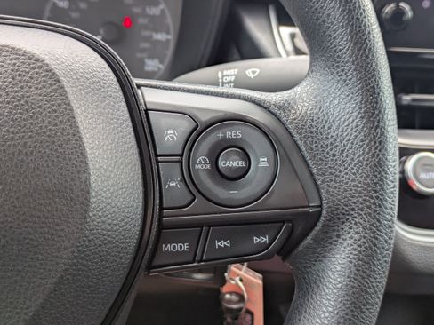 Used 2023 Toyota Corolla LE FWD image 21