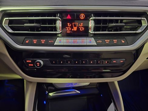 Used 2022 BMW X4 xDrive30i image 17