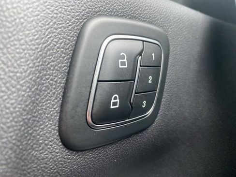 Certified 2022 Ford Escape Titanium w/ Titanium Elite Package image 19